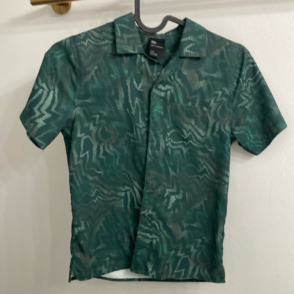 All in Motion Green Button Down Shirt Short Sleeve